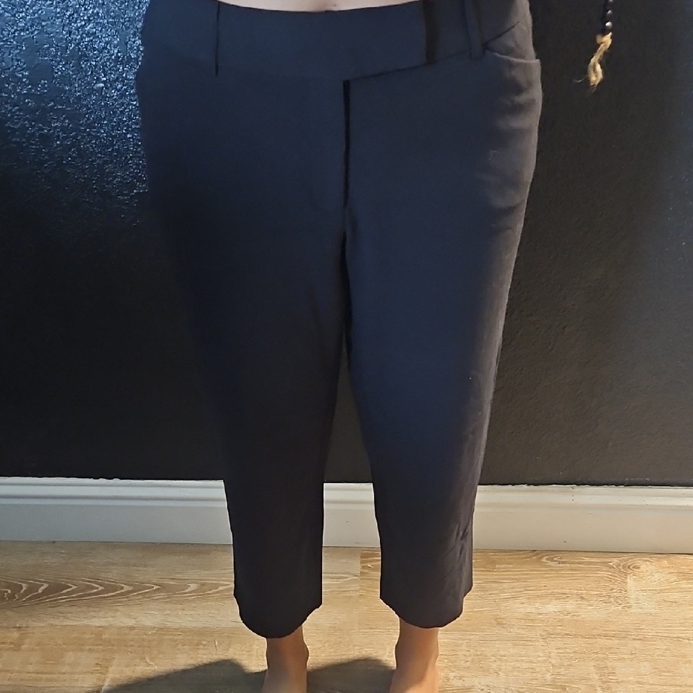Woman Capri Black Pants